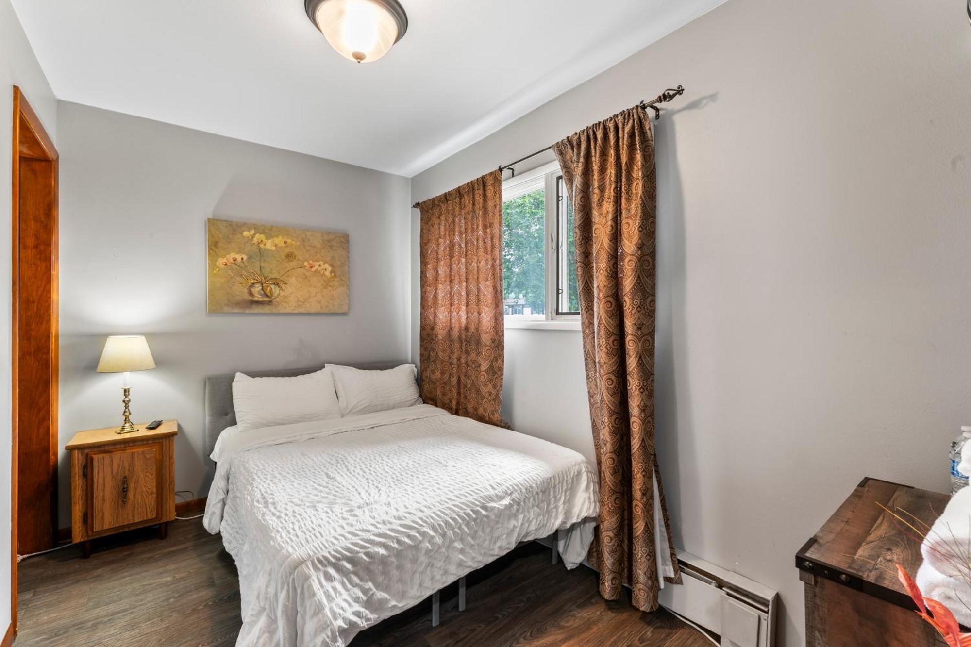 Compact But Cozy Too Hotel แองเคอเรจ ภายนอก รูปภาพ